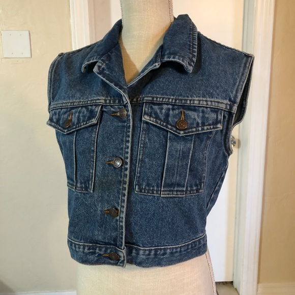 Vest - Picture 2 of 4